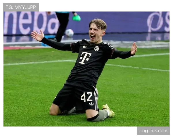 阵容豪华却越踢越乱，拜仁的结构问题藏不住了？