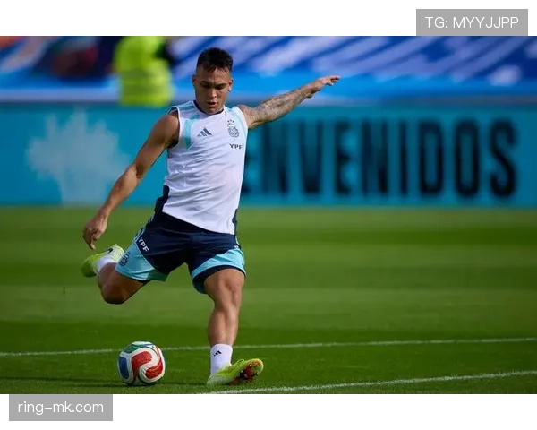 劳塔罗 vs 梅西:前锋与核心进攻作用的结构性差异分析 劳塔罗 vs 梅西:前锋与核心进攻作用的结构性差异分析