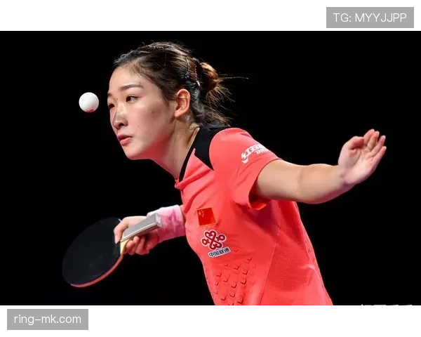 刘诗雯退役后每天五点起床练瑜伽,这自律谁顶得住啊 刘诗雯退役后每天五点起床练瑜伽,这自律谁顶得住啊